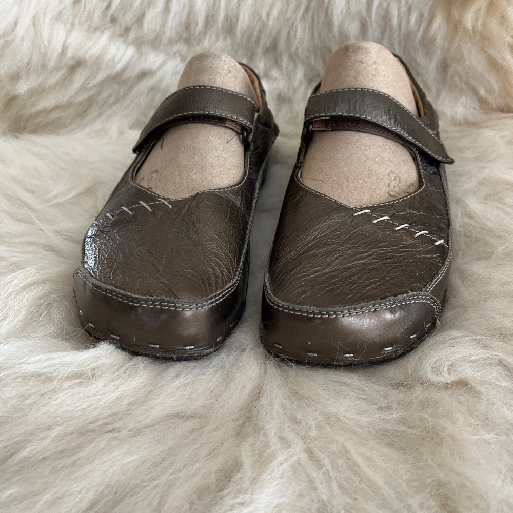Wolky slip-on clogs
